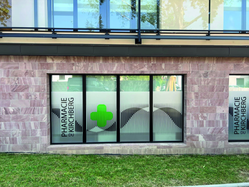 marquage vitrine pharmacie