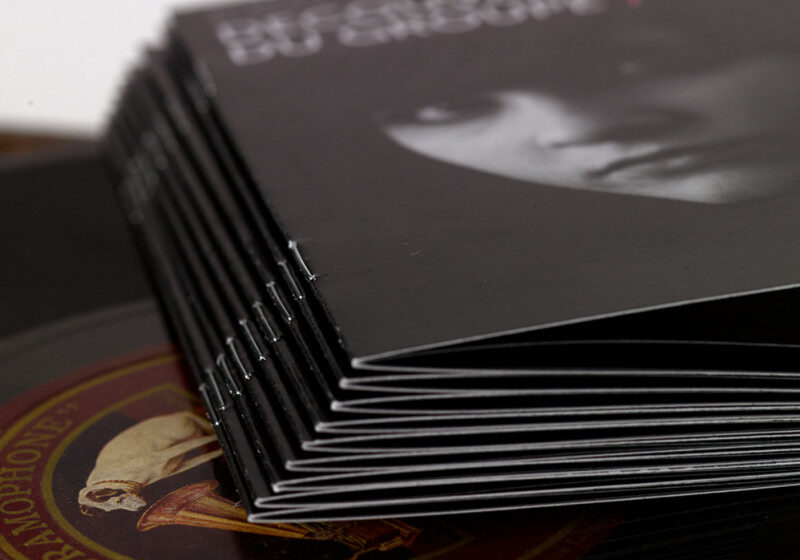 brochure pique